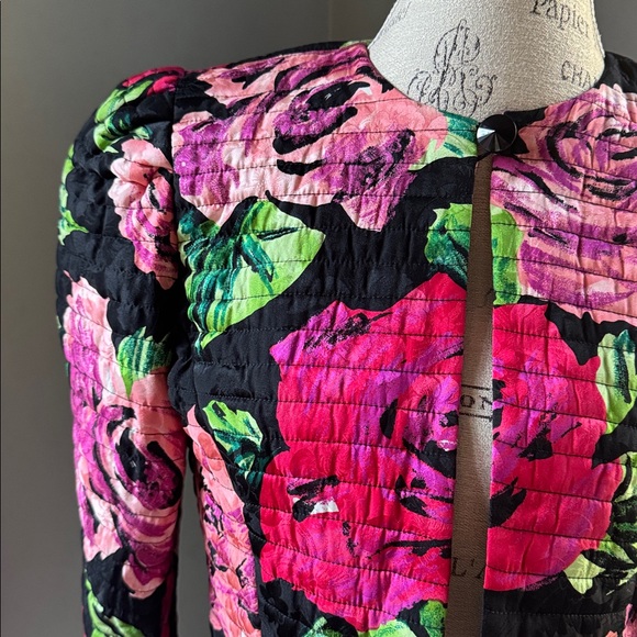 Vintage NUIT floral quilted silk exaggerated shoulder jacket EVC size S/M - Picture 3 of 10